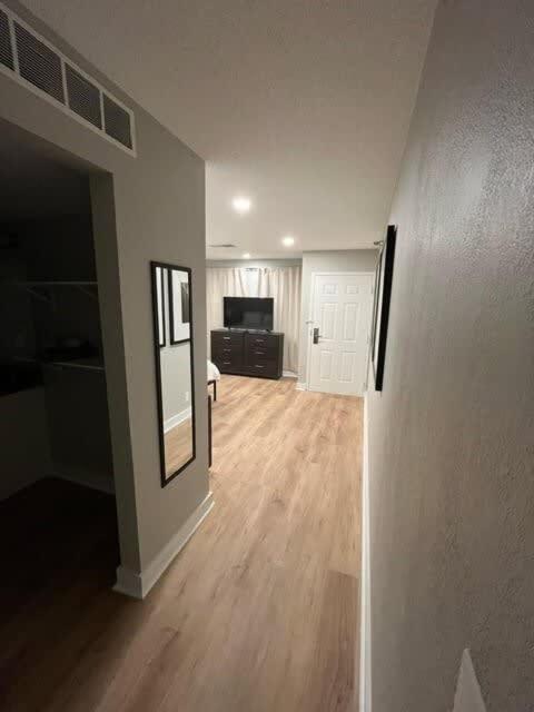 Aksarben Apt-Close To Uno & I80 Omaha Exterior foto